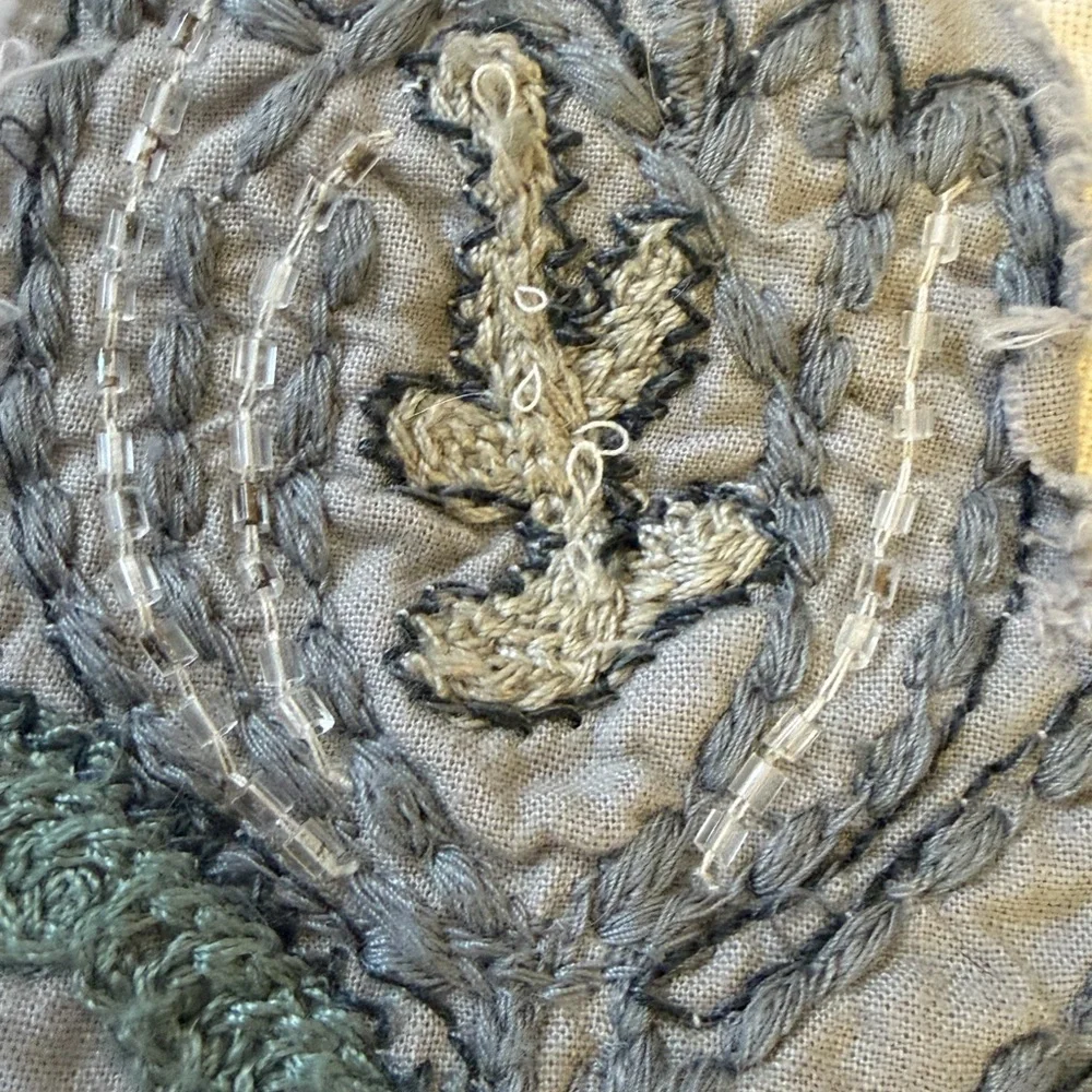 Pottery Barn 20 x 20 crewel embroidered botanical leaf pillow cover Cream blue